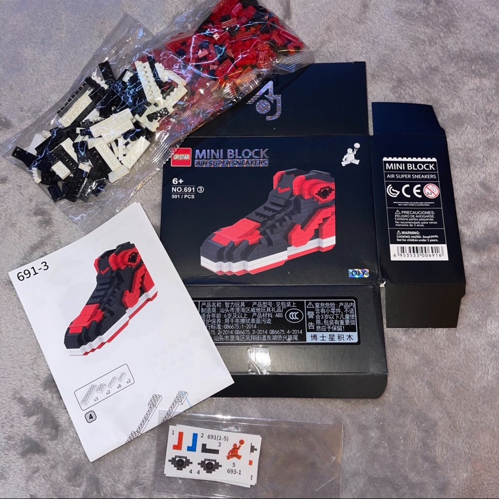 Nike/ Air Jordan black/ red/ white building set mini block air super sneakers